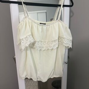 Chic Lace-Trimmed Women's Tank Top